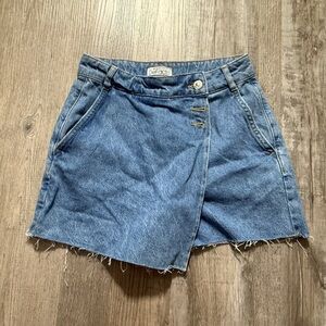 Blue High-Waisted Denim Skorts with Frayed Hem vintage Y2K casual